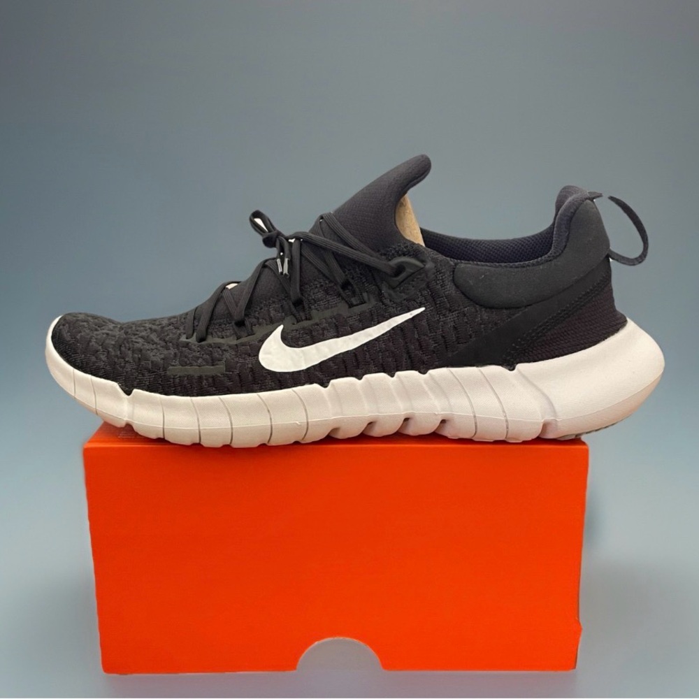 Size 9.5 - Nike Free Run 5.0 Running Shoes Black White CZ1884-001 Men’s NEW